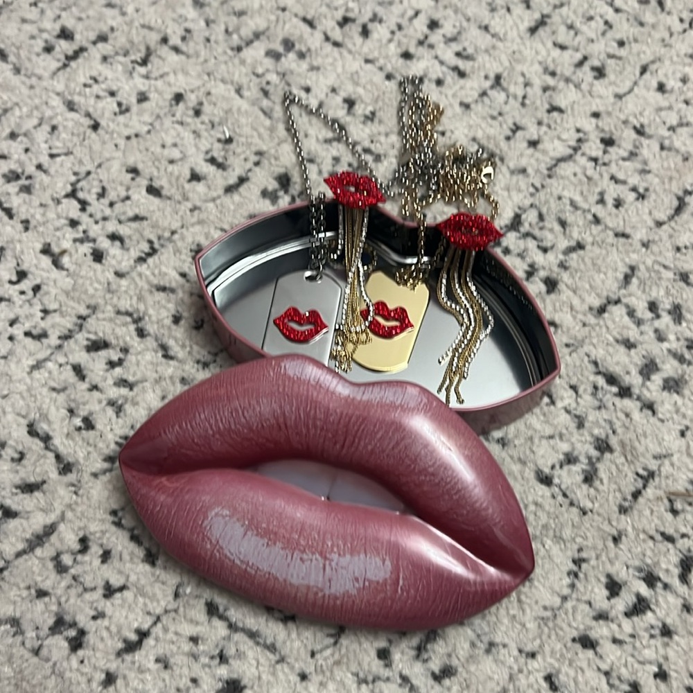 Statement Earrings And Necklaces Set - image 1